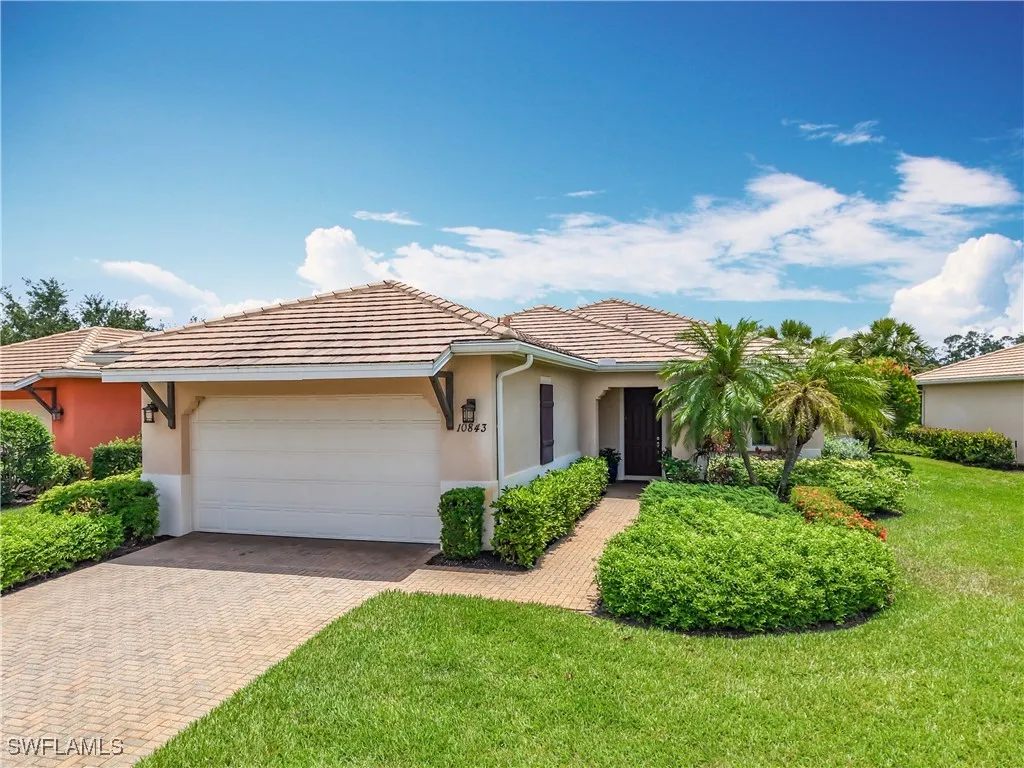 Fort Myers, Florida 33913, United States, 3 Bedrooms Bedrooms, ,2 BathroomsBathrooms,Residential,Active,127724