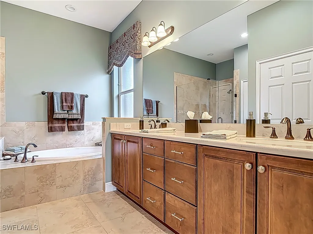 Fort Myers, Florida 33913, United States, 3 Bedrooms Bedrooms, ,2 BathroomsBathrooms,Residential,Active,127724