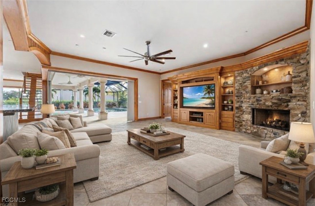 8230 Hunters Glen Circle