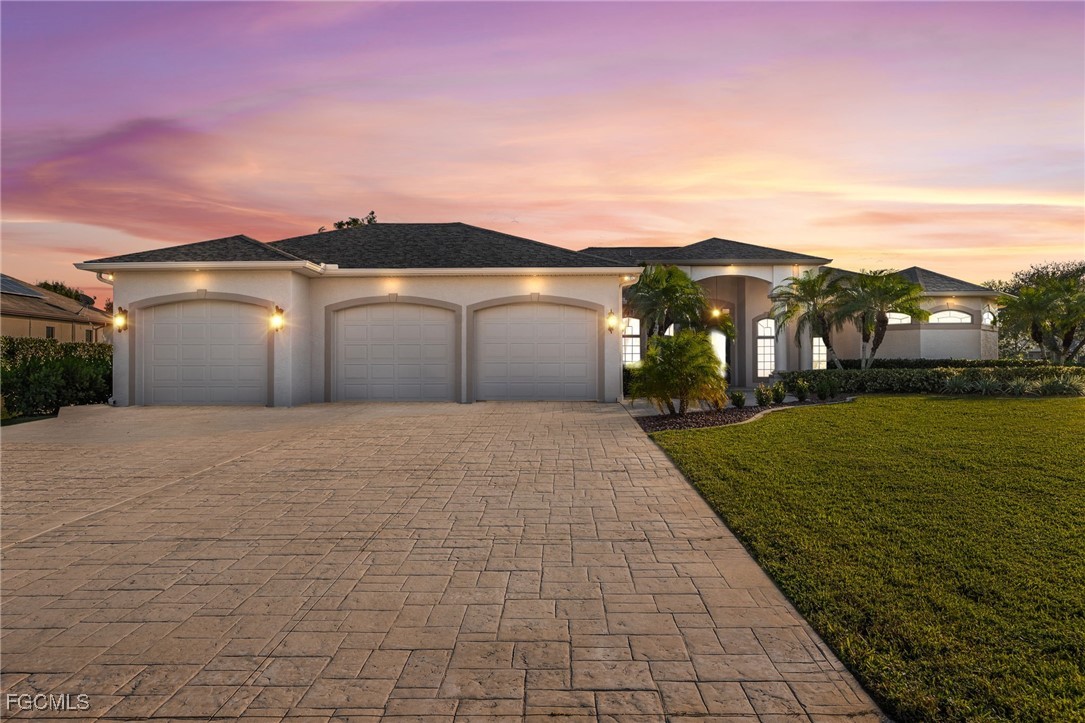 8230 Hunters Glen Circle