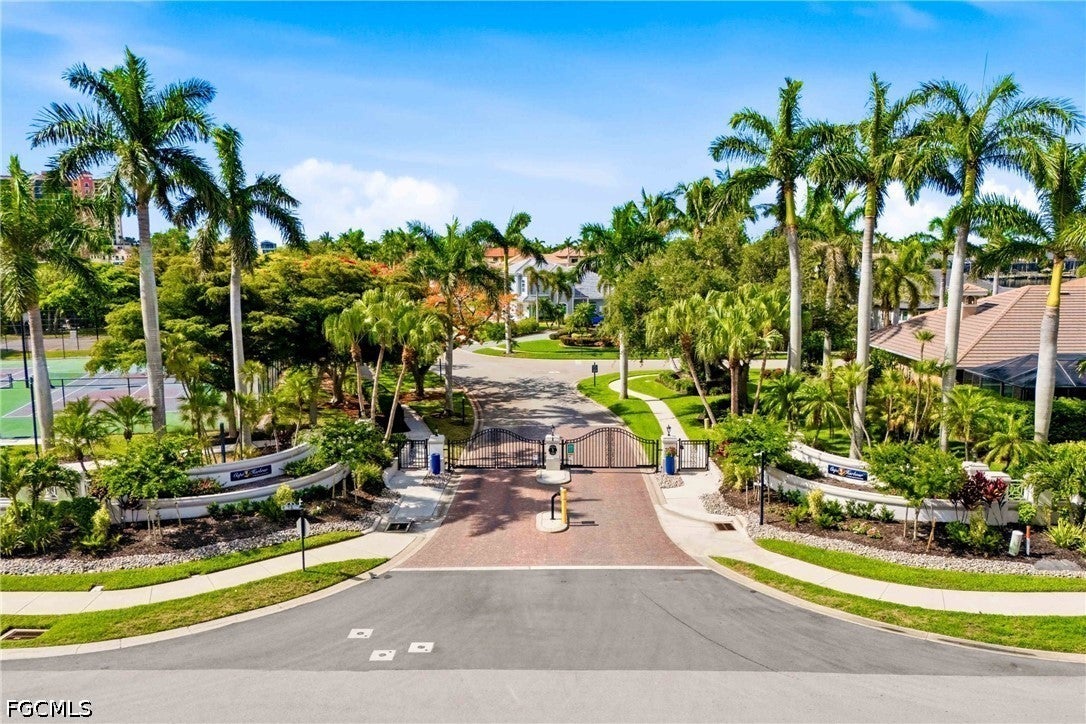 1817 Lagoon Lane