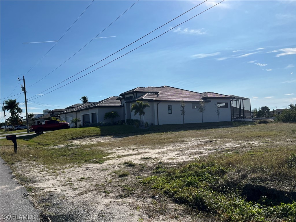 718 NW 37th Place