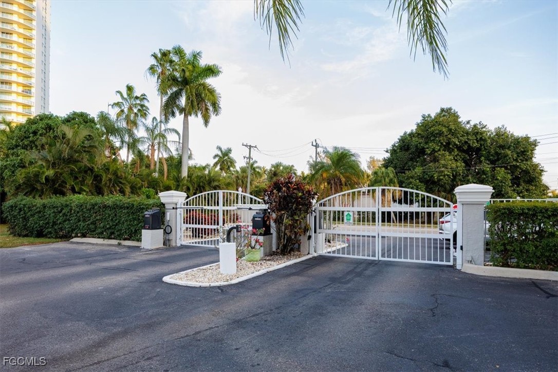 2885 Palm Beach Boulevard 308