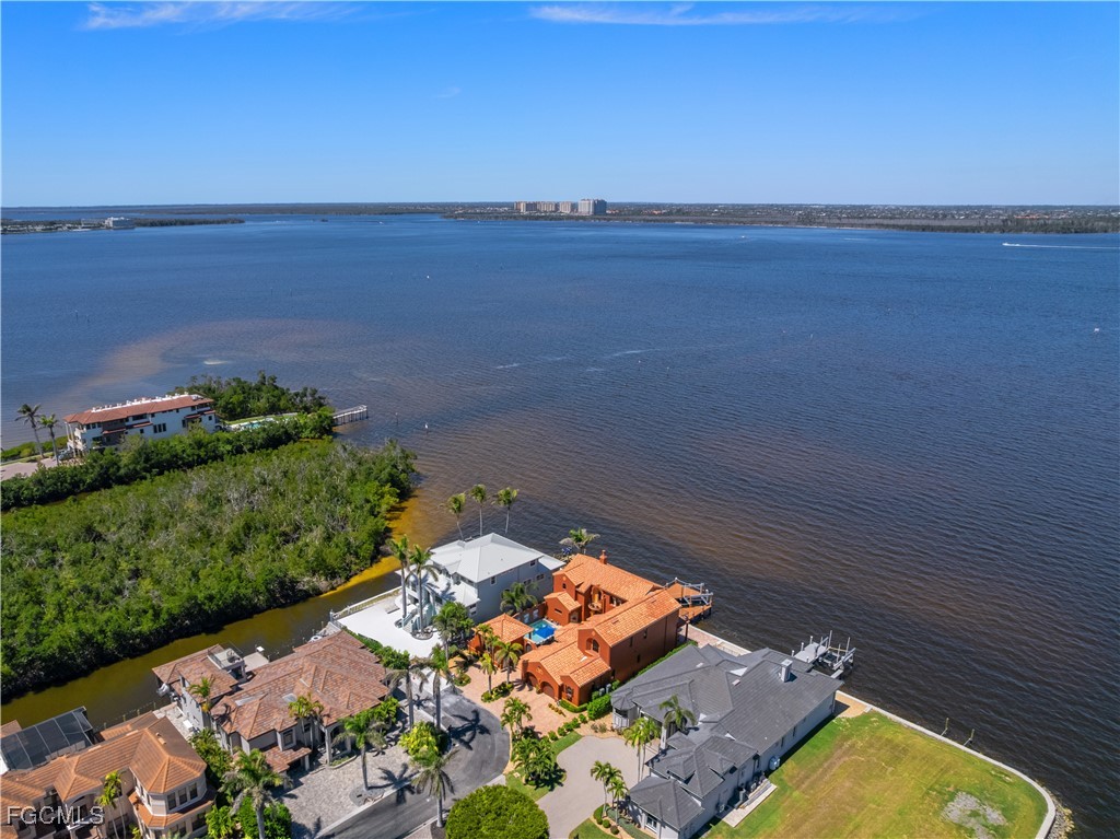 15400 Catalpa Cove Lane