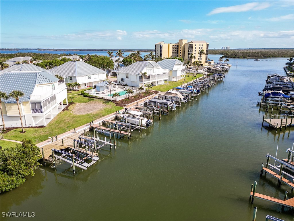4451 Bay Beach Lane 424