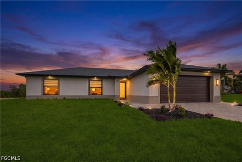 Photo of 924 NE 20th Street, Cape Coral, FL 33909 (MLS # 2026020181)