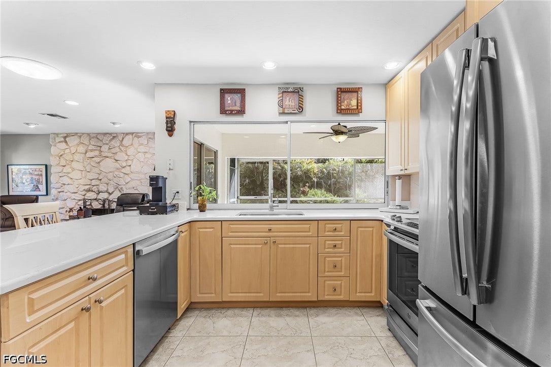 15889 Shadow Run Court