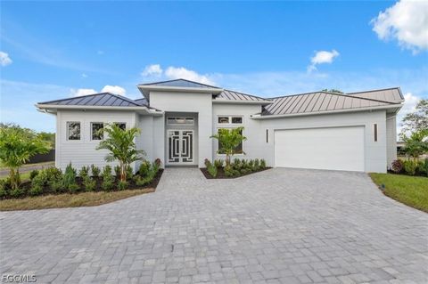 239 20th Avenue NE Naples FL 34120