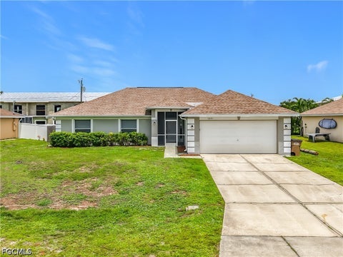 Photo of 3511 SW 8th Place, Cape Coral, FL 33914 (MLS # 2026031168)