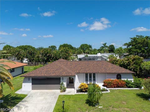 Photo of 1504 Beechwood Trail, Fort Myers, FL 33919 (MLS # 2026035337)
