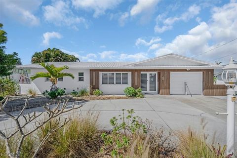 4625 Forest Glen Drive North Fort Myers FL 33903