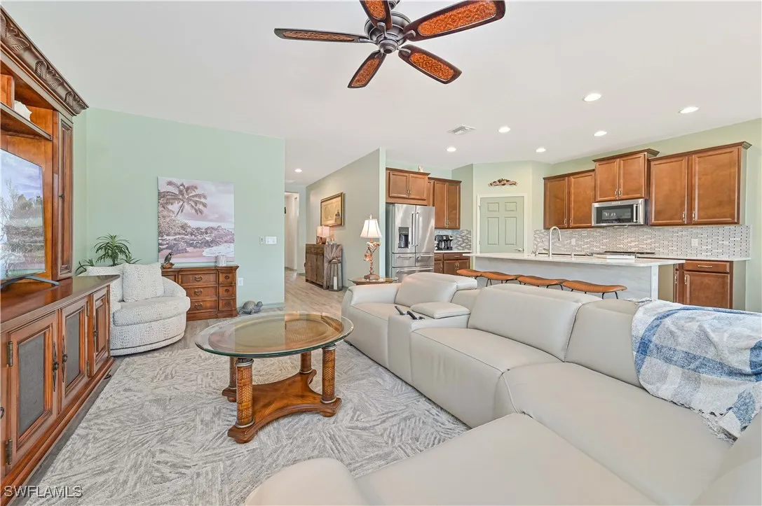 Alva, Florida 33920, United States, 3 Bedrooms Bedrooms, ,2 BathroomsBathrooms,Residential,Active,156999