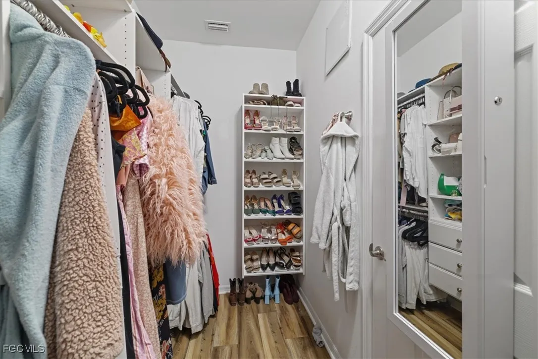 Fort Myers, Florida 33908, United States, 3 Bedrooms Bedrooms, ,2 BathroomsBathrooms,Residential,Active,225216