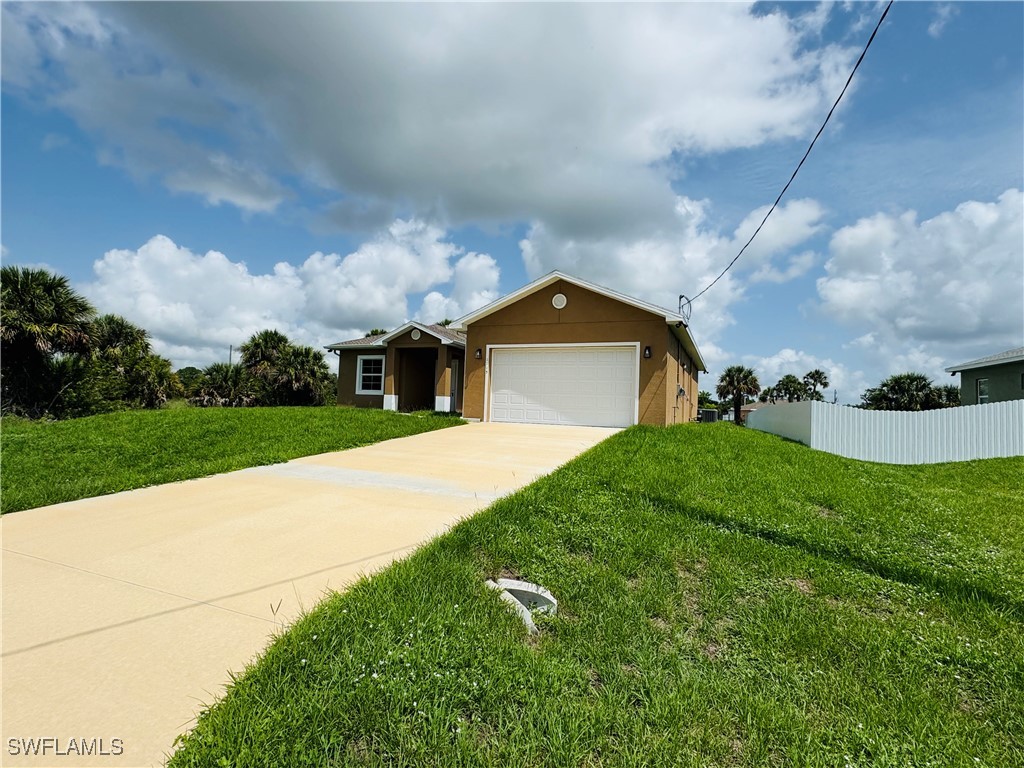 1115 W Leader Court