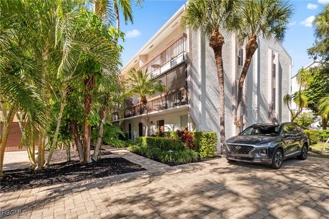 995 9th Avenue S 5 Naples FL 34102