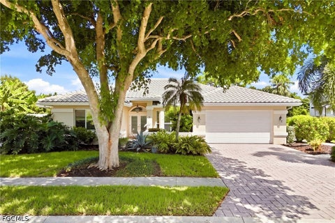 Photo of 40 Timberland Circle N, Fort Myers, FL 33919 (MLS # 2026039069)