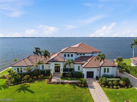 12798 DENNIS DR, FORT MYERS, FL 33908 - Image 4c95a3efbbf8d1f5bcb25c3579805ca6/3756802734
