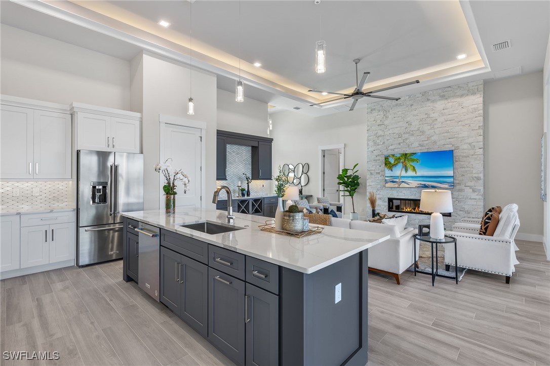 2129 Cape Coral Parkway W