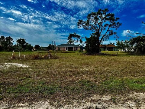 2212 NE 35th Street Cape Coral FL 33909