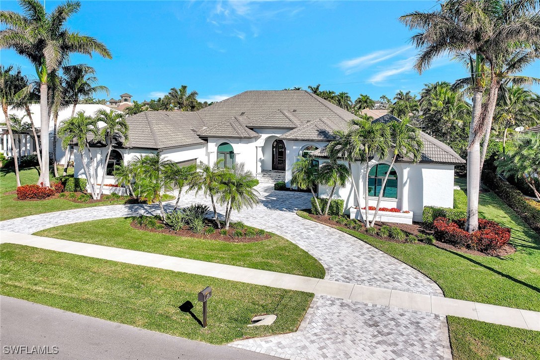1550 Caxambas Court