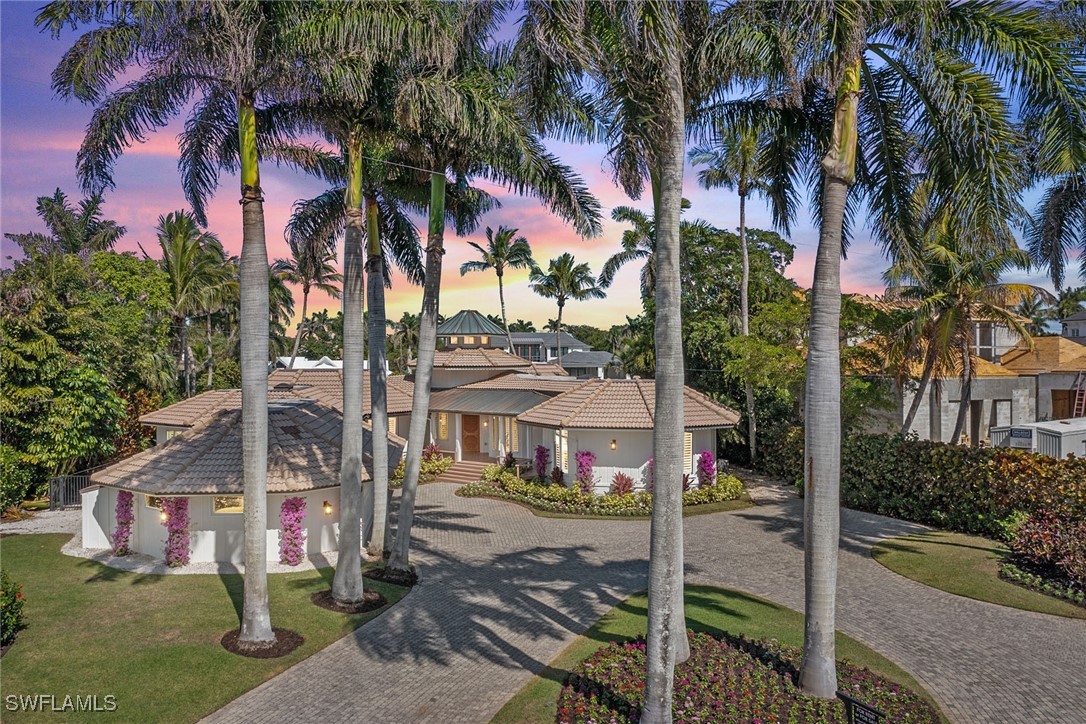 989 Admiralty Parade E E