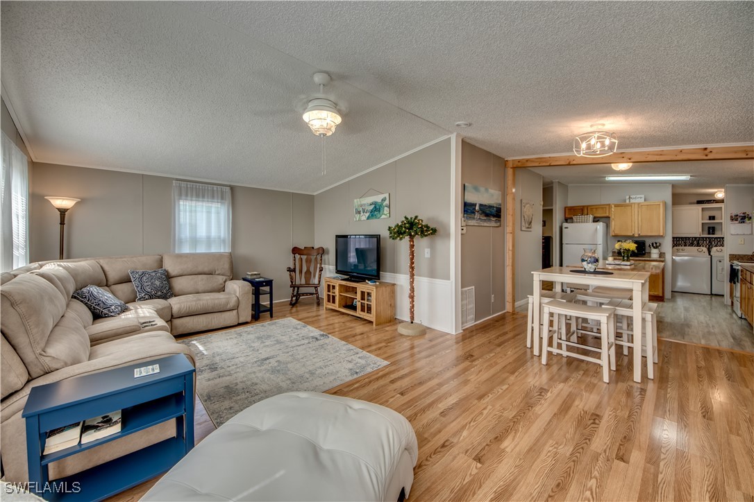 400 Horizon Drive