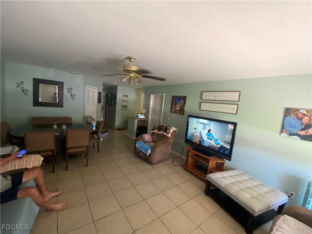 1015 SW 48th Terrace