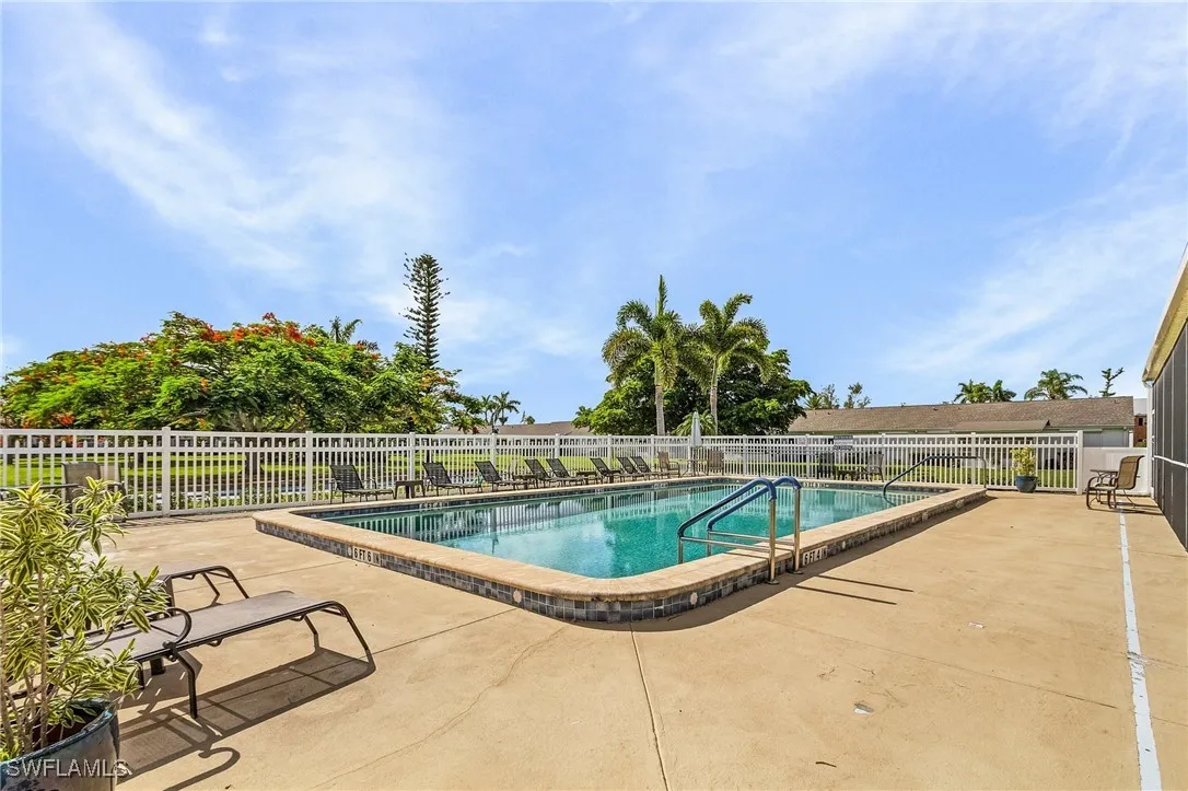 Fort Myers, Florida 33919, United States, 2 Bedrooms Bedrooms, ,2 BathroomsBathrooms,Residential,Active,150036