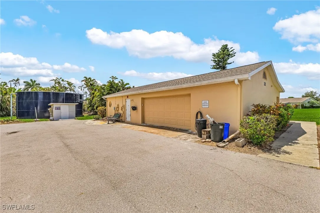 Fort Myers, Florida 33919, United States, 2 Bedrooms Bedrooms, ,2 BathroomsBathrooms,Residential,Active,150036