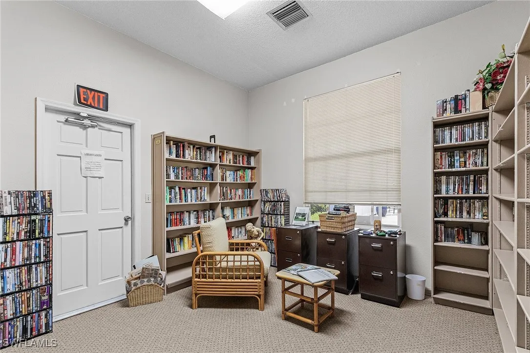 Fort Myers, Florida 33919, United States, 2 Bedrooms Bedrooms, ,2 BathroomsBathrooms,Residential,Active,150036