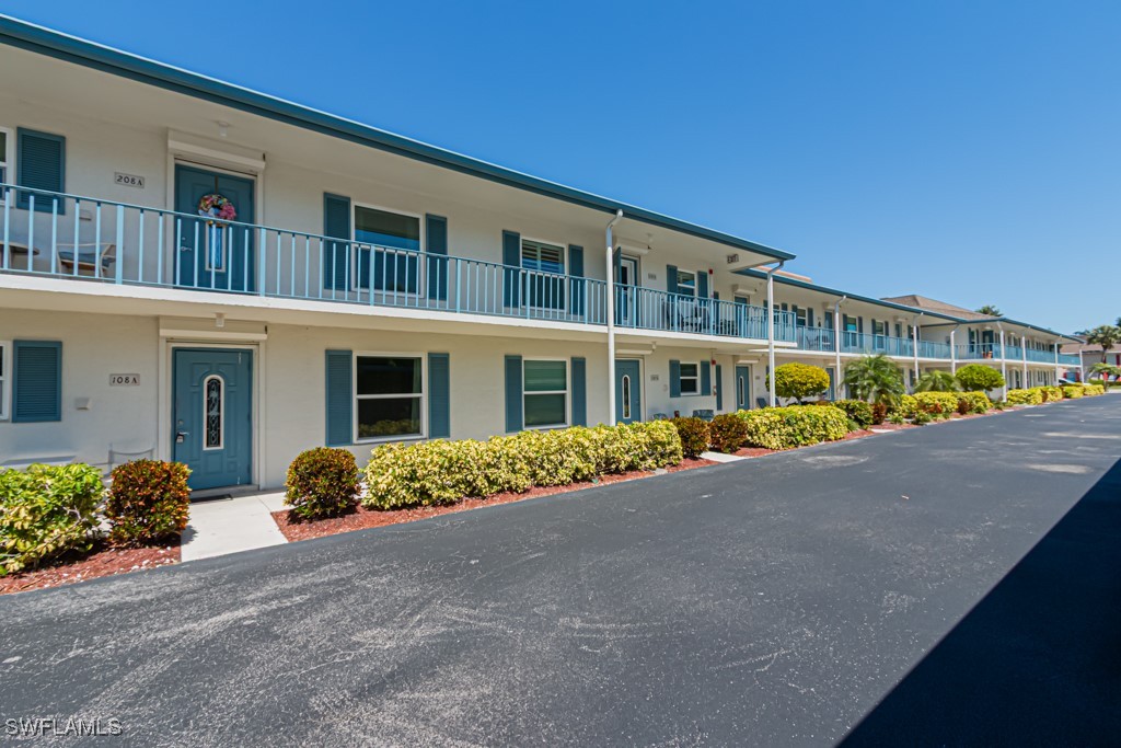 325 Charlemagne Boulevard A108