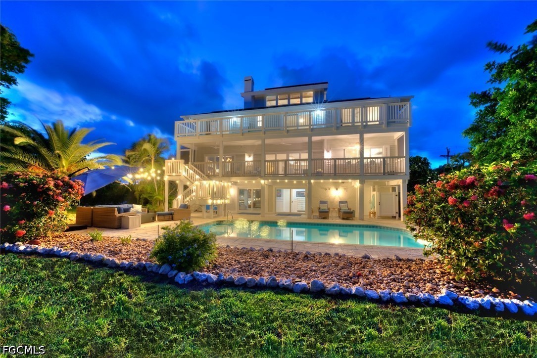 1048 Kings Crown Drive