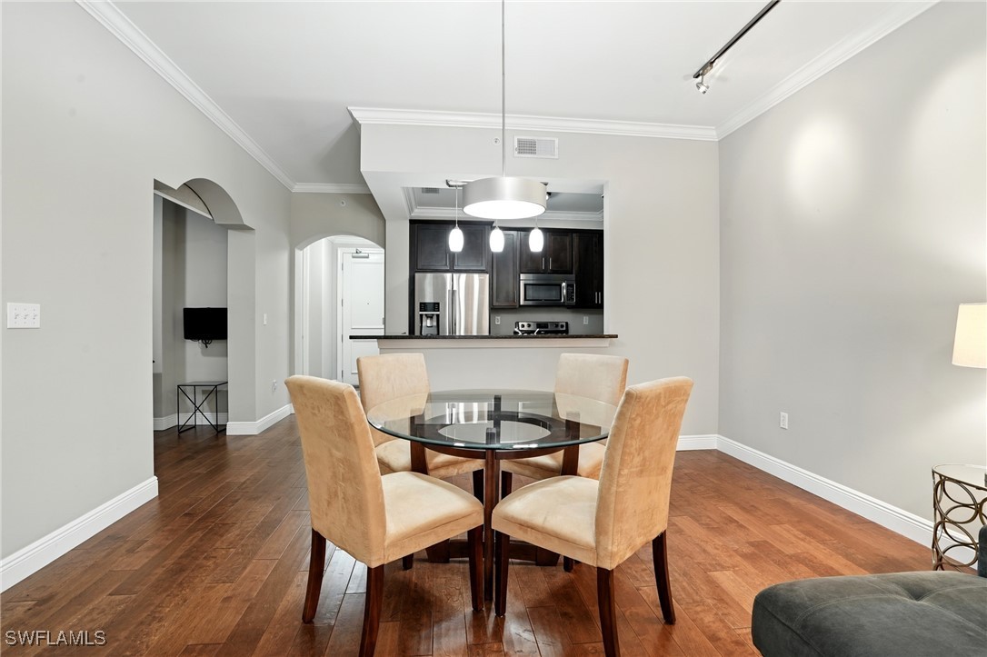 23151 Fashion Drive 6209