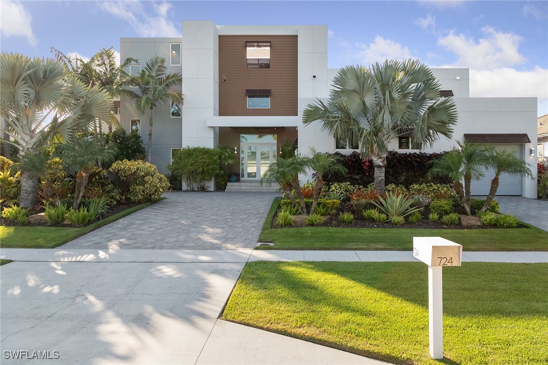 724 Plantation Court