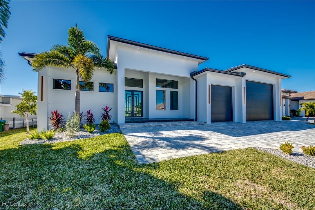 5254 Tamiami Court