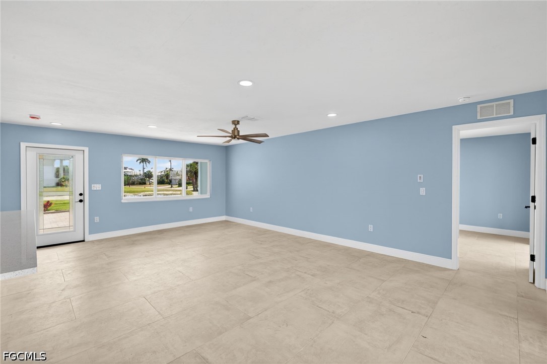 3 Bayview Boulevard