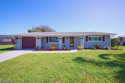 208 S Lake Drive Lehigh Acres FL 33936