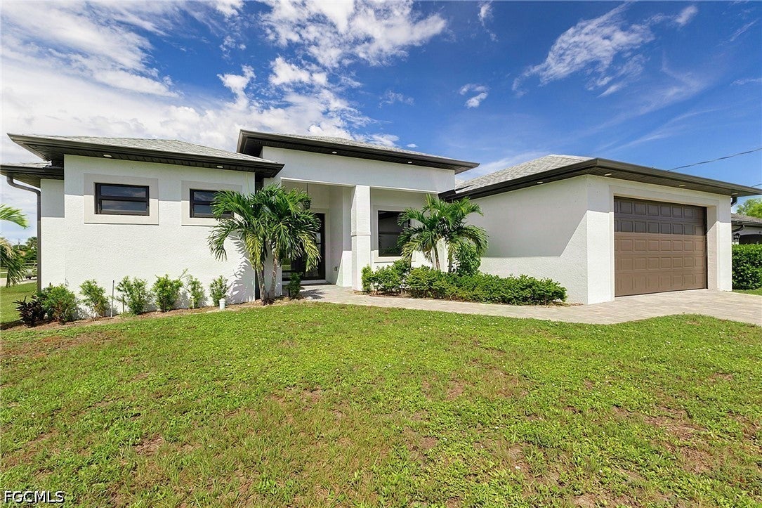 4328 NW 35th Avenue