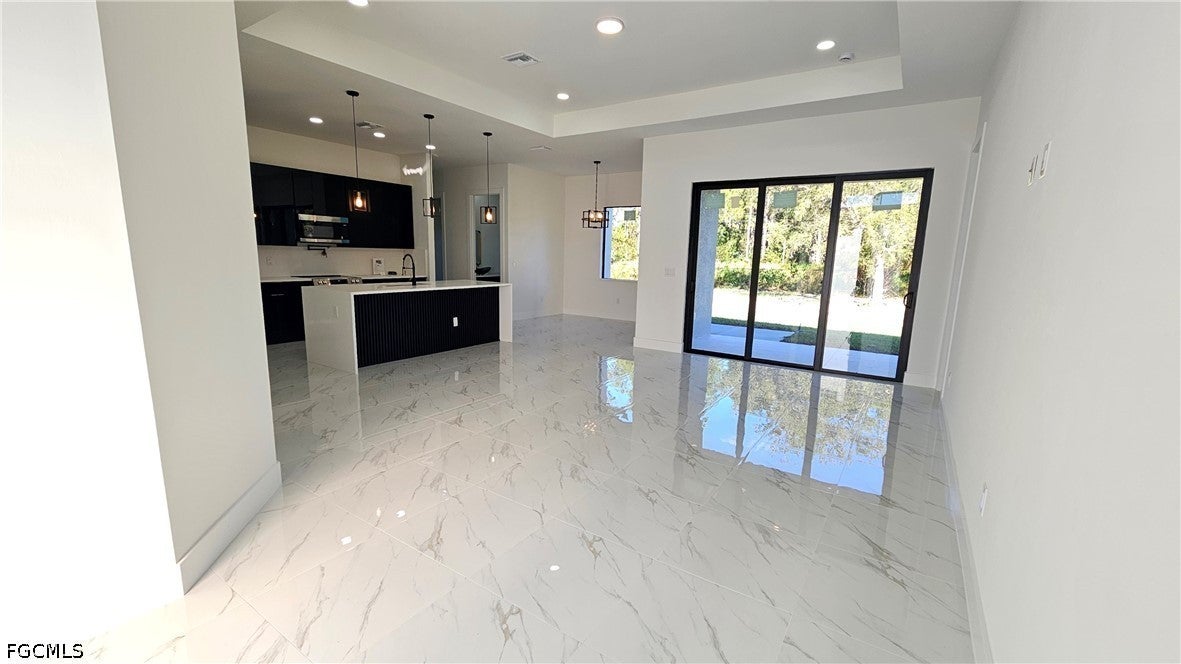 912 Hibiscus Avenue