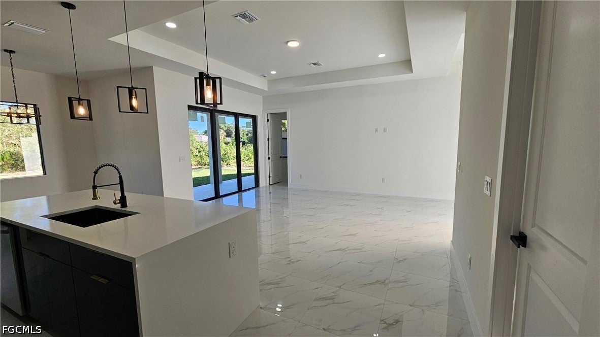 912 Hibiscus Avenue