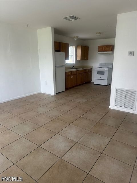 Tiny photo for 213 10th Street NW, Moore Haven, FL 33471 (MLS # 2026018537)