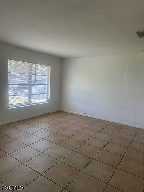 Tiny photo for 213 10th Street NW, Moore Haven, FL 33471 (MLS # 2026018537)