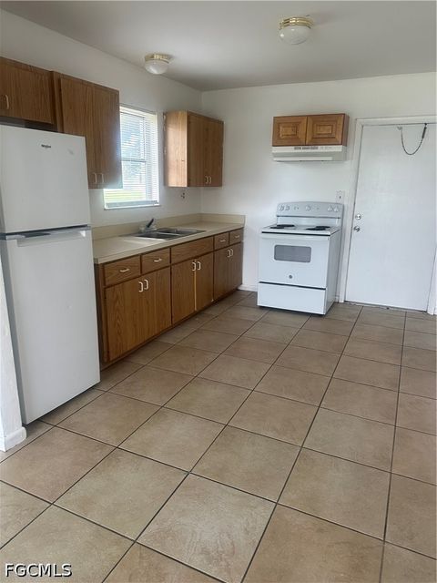 Tiny photo for 213 10th Street NW, Moore Haven, FL 33471 (MLS # 2026018537)