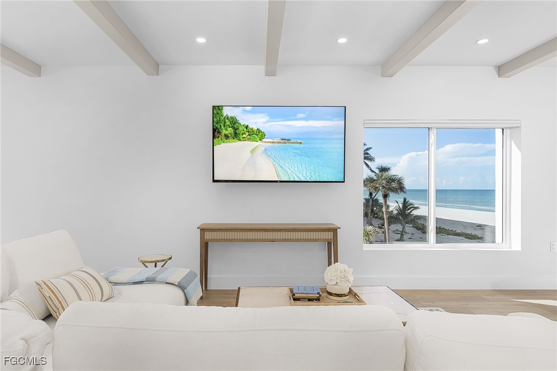 26236 Hickory Boulevard 7