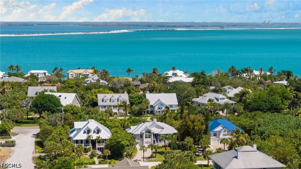 480 Las Tiendas Lane