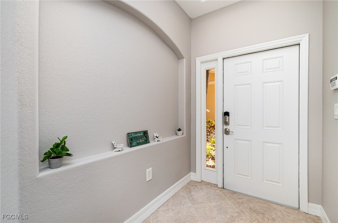 6071 Jonathans Bay Circle 101