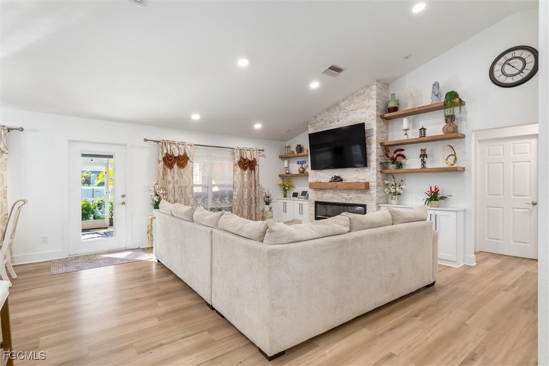 2306 NE 34th Street