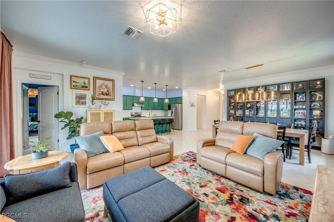 2501 Sawgrass Lake Court