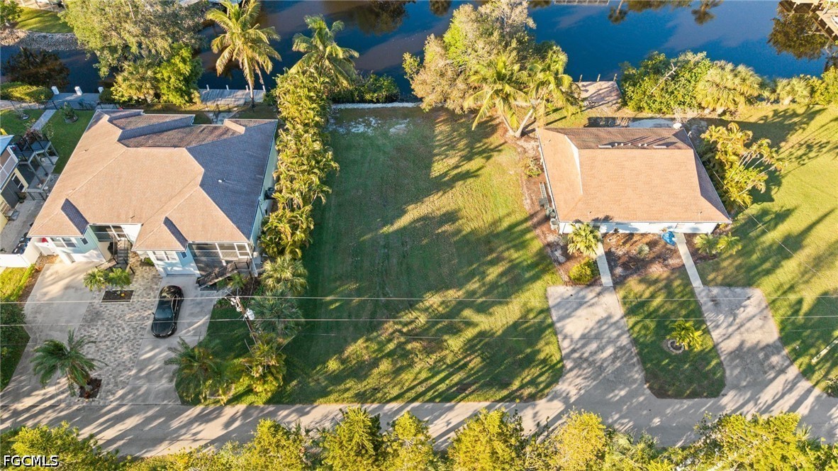 3665 RIVIERA Circle