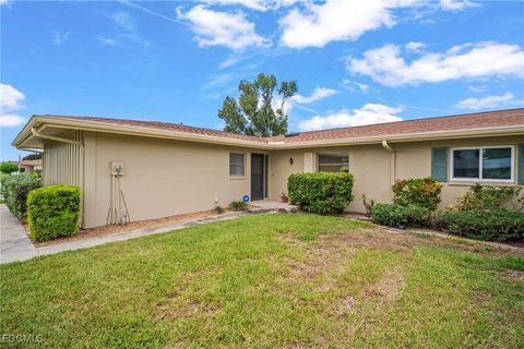 Photo of 5586 Pendlewood Lane, Fort Myers, FL 33919 (MLS # 2025006177) Photo of 5586 Pendlewood Lane, Fort Myers, FL 33919 (MLS # 2025006177)